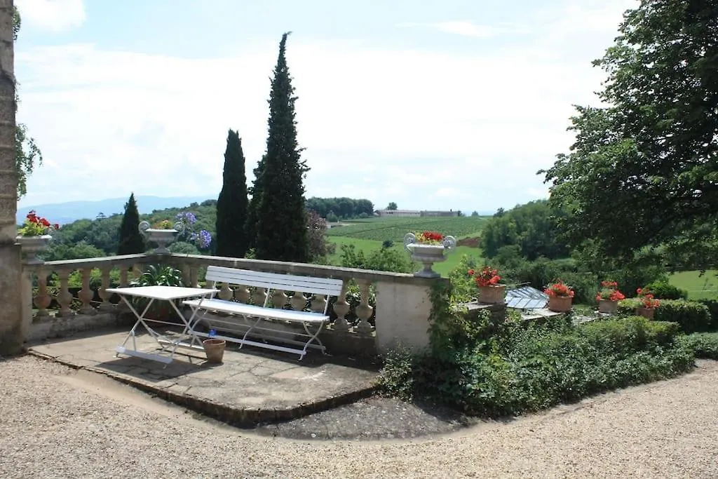 Gite Ou Chambres D'Hotes Au Chateau De Montclair Pommiers  France