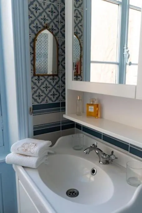 Gite Ou Chambres D'Hotes Au Chateau De Montclair Pommiers  Apartment