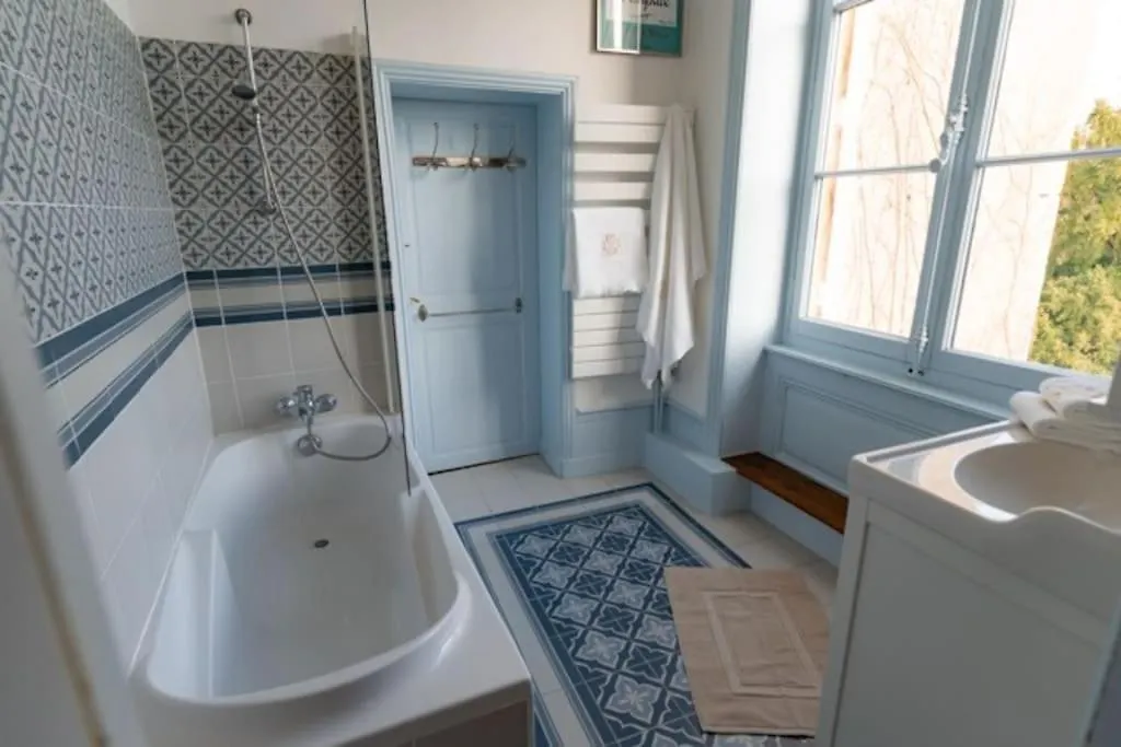 Apartment Gite Ou Chambres D'Hotes Au Chateau De Montclair Pommiers