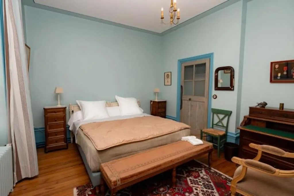 Apartment Gite Ou Chambres D'Hotes Au Chateau De Montclair Pommiers