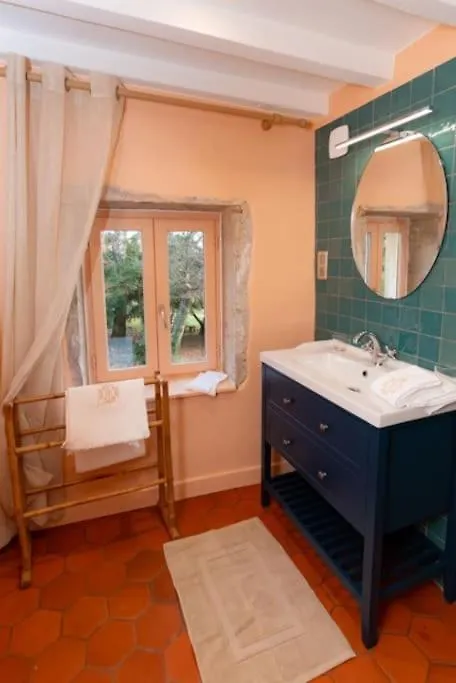 Gite Ou Chambres D'Hotes Au Chateau De Montclair Pommiers  Apartment Pommiers (Rhone)