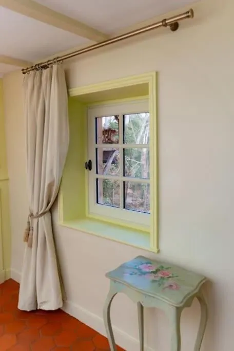 Apartment Gite Ou Chambres D'Hotes Au Chateau De Montclair Pommiers  France