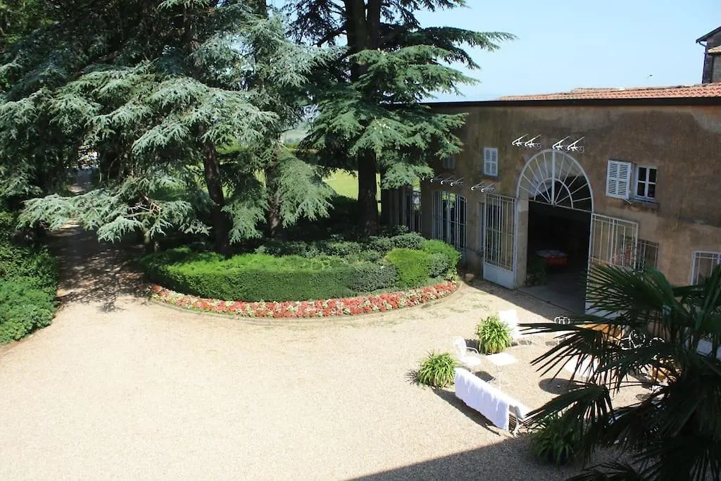 Apartment Gite Ou Chambres D'Hotes Au Chateau De Montclair Pommiers